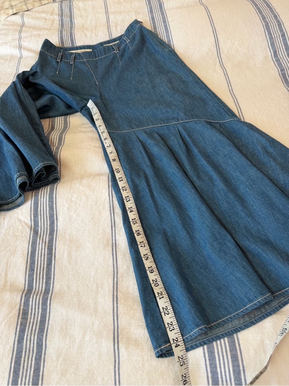 Pilcro Anthropologie Ruffled Hem Wide-Leg Jeans Size US 2 - Picture 13 of 13